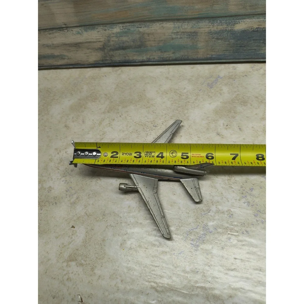 ERTL AMERICAN AIRLINES‎ -China 1987 - Silver